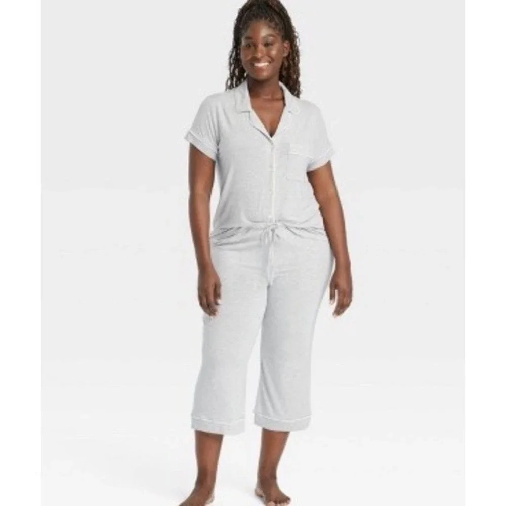 Women's Size XL Auden Cloud Knit Short Sleeve Top  & Cropped Pants Pajamas GRAY - Picture 3 of 6